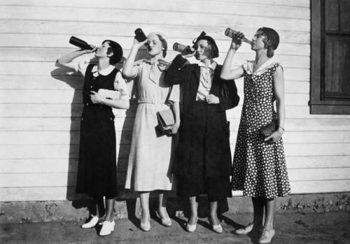 46.5_four-flappers-drinking.jpg